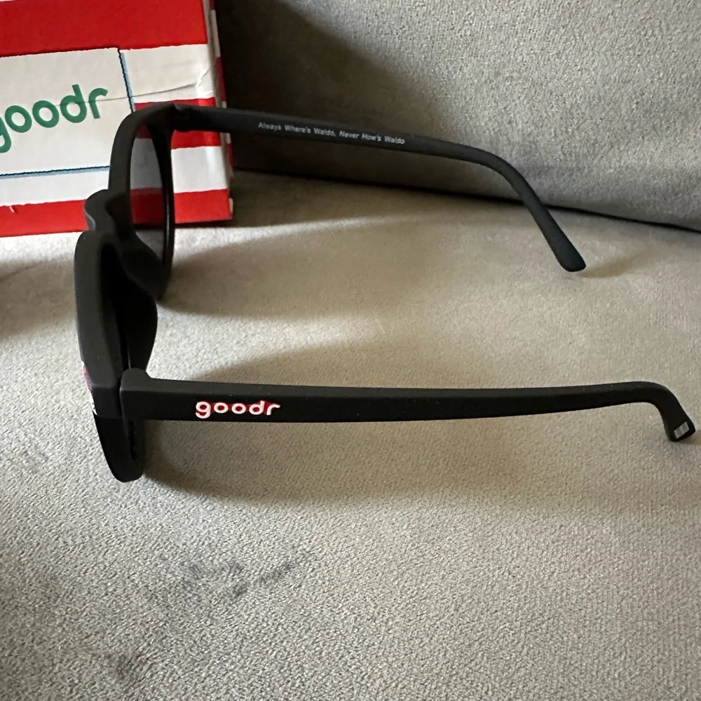 GOODR X WALDO SUNGLASSES - BRAND NEW
